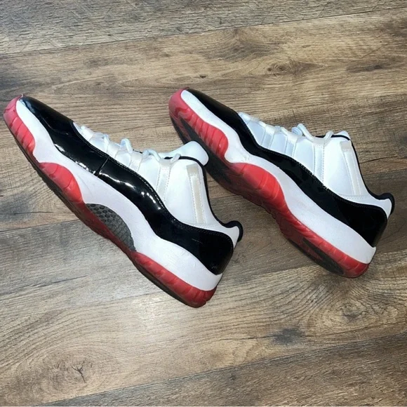 Jordan 11 Retro Low Concord Bred size 10 AV2187-160
2020 PRE-OWNED - Picture 4 of 5
